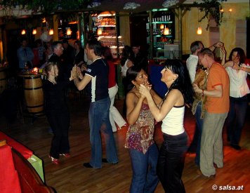 Kufstein: Salsa im Bolero - anklicken zum Vergröern - click to enlarge