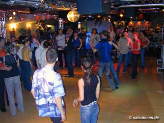 Salsa im Cinemaxx - anklicken zum Vergr��ern - click to enlarge